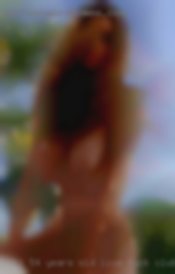 5'11, 54 years old live fuck clubs in my bikini in Seattle.